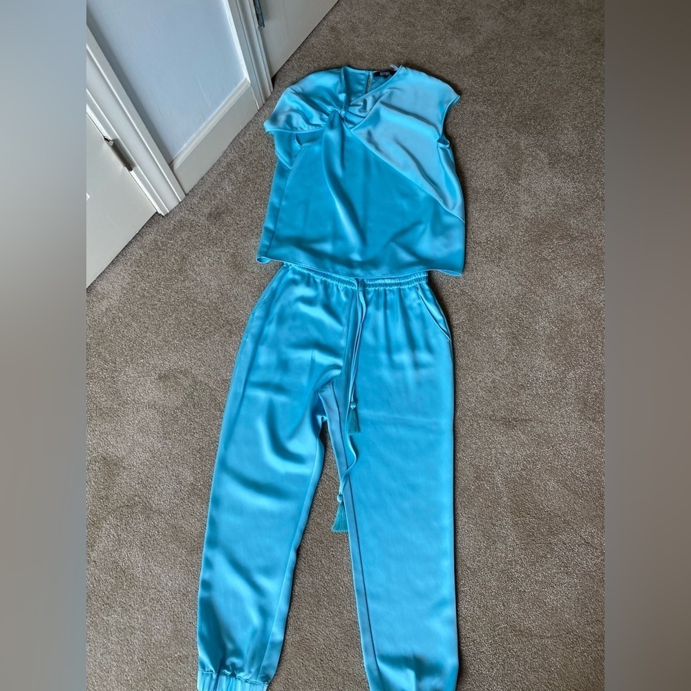Elegant Blue Women's Jumpsuit - Picture 1 of 3